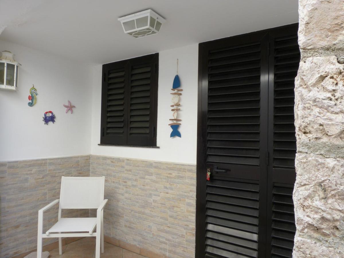 Casa Vacanze Vincenzo E Rosanna Castro  Exteriör bild